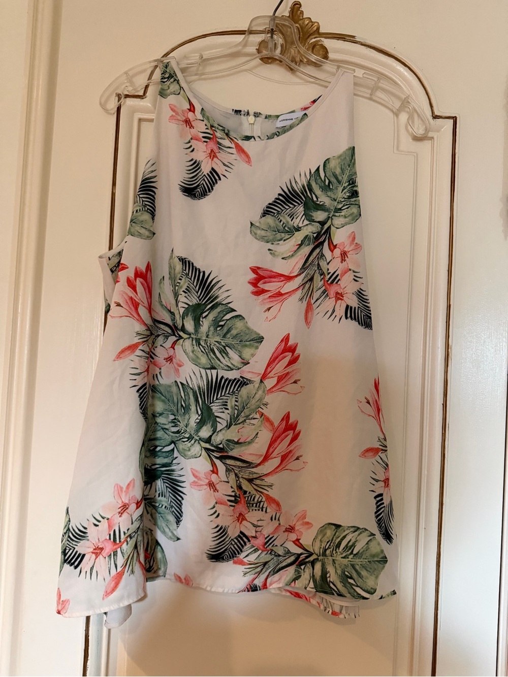 Adrienne Vittadini White Tropical Leaf & Coral Floral Tank